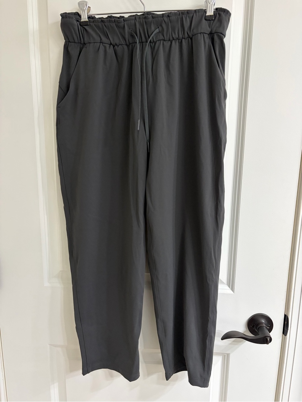 Lululemon Keep Moving Crop 23” Size 6